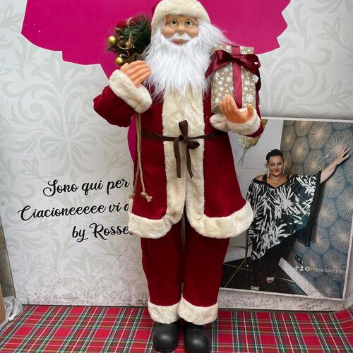 Babbo Natale con pacco regalo