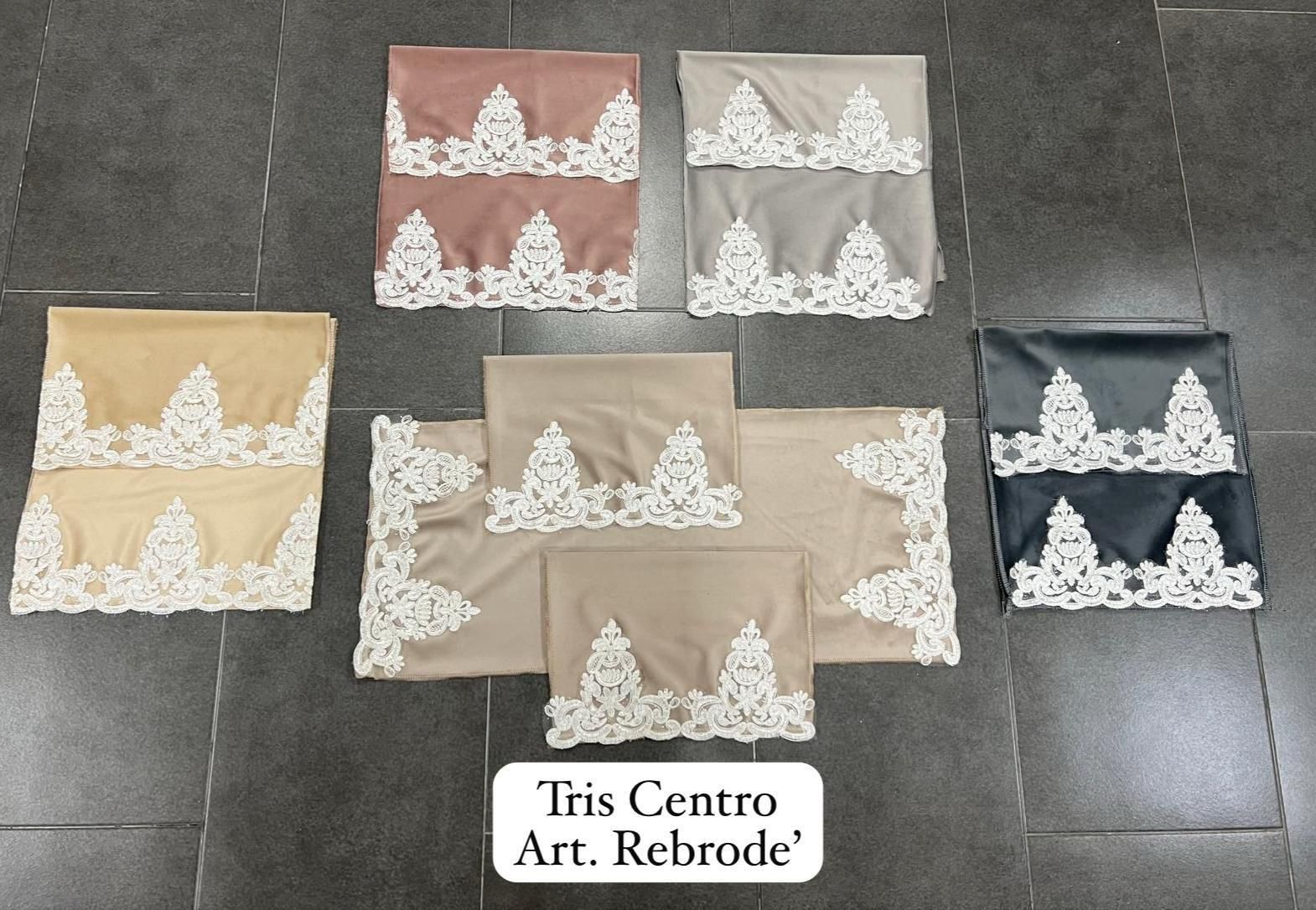 Tris centri in velluto saten con runner