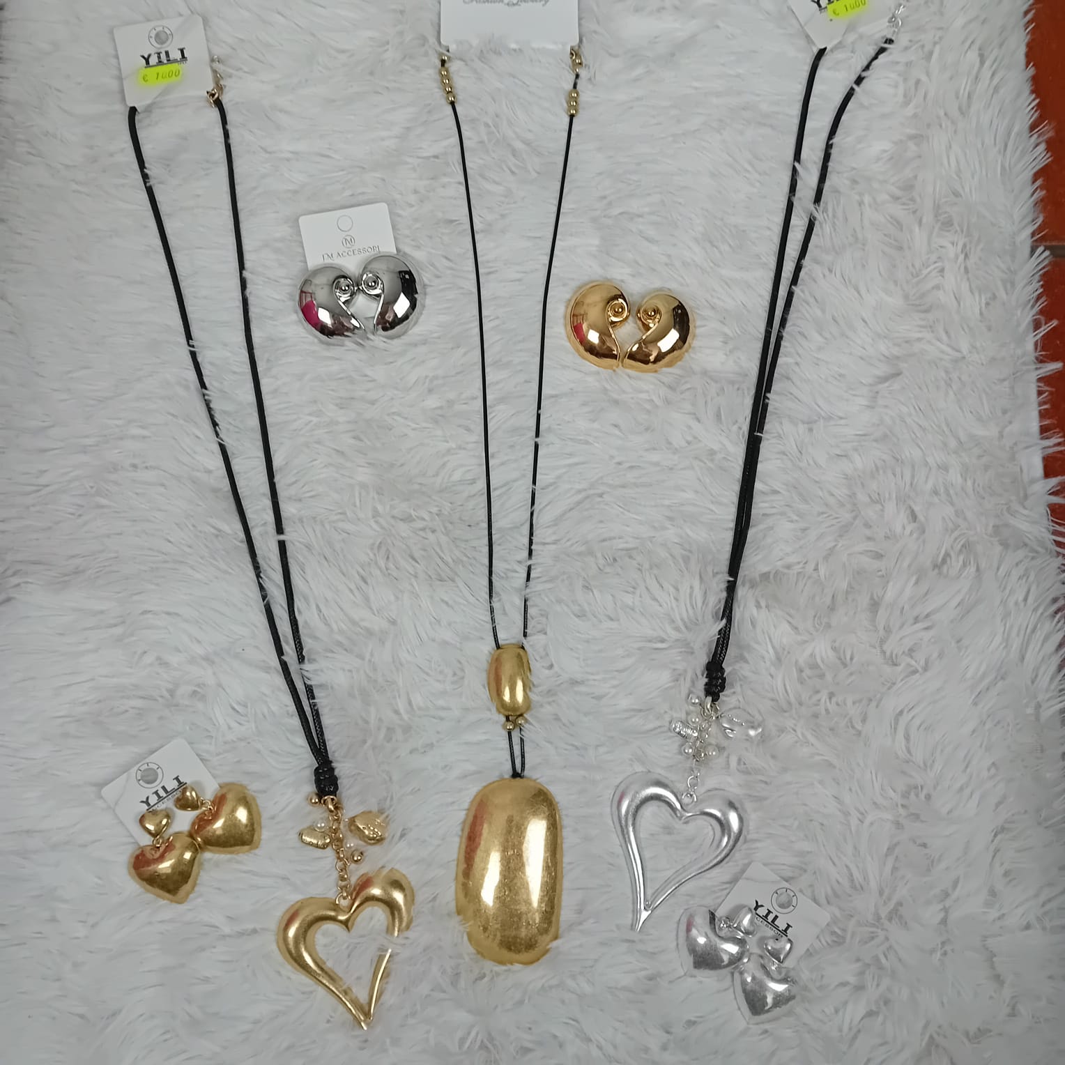 Bellissime collane e orecchini