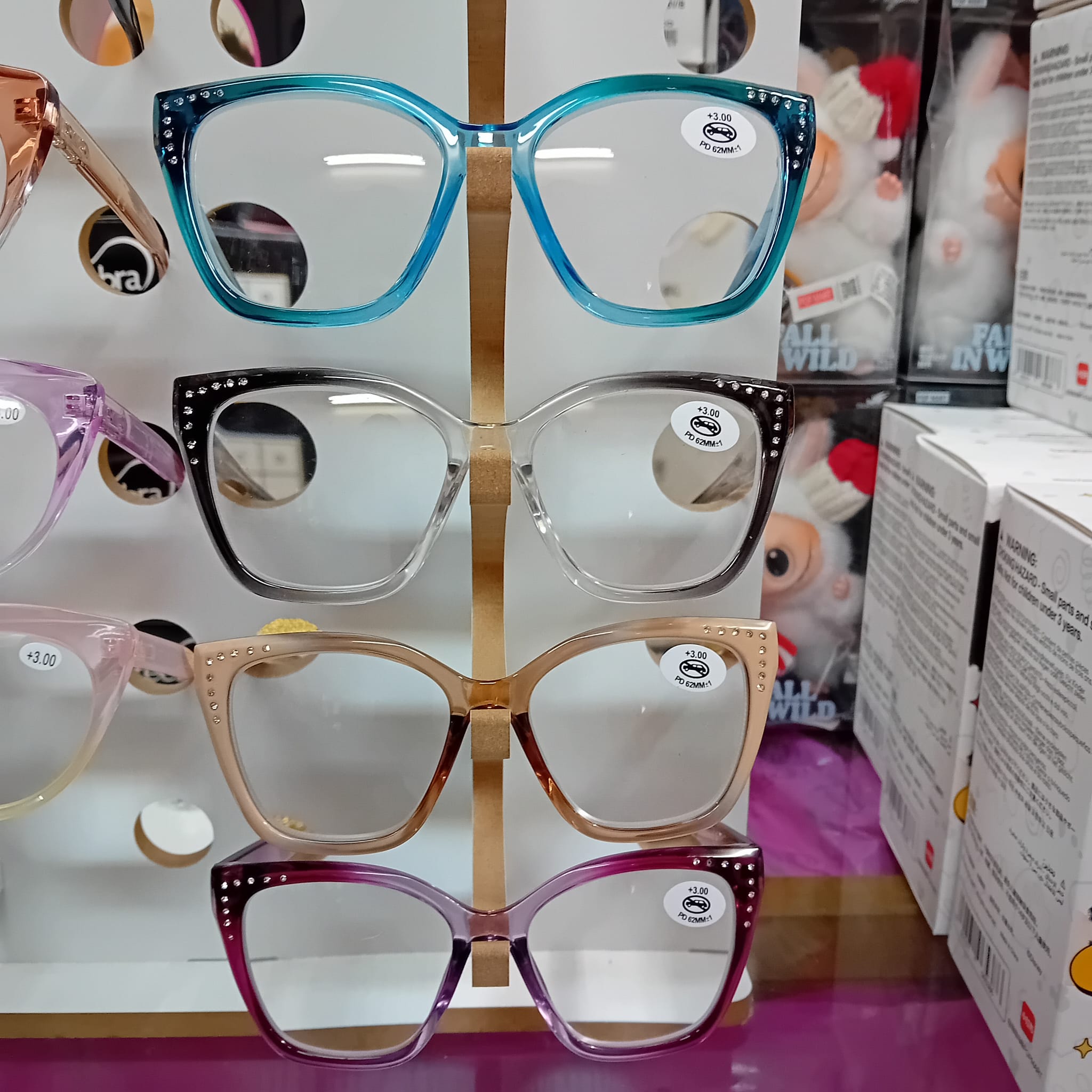 Occhiali con brillantini premontati completi di laccio fazzolettino e portaocchiali fashion