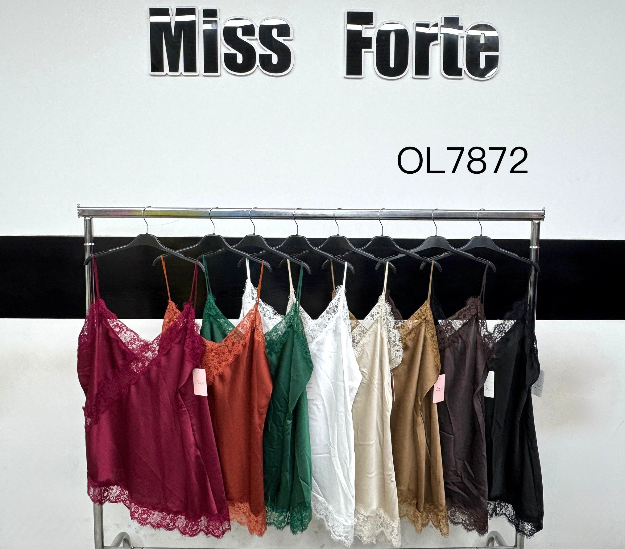 Top raso e pizzo sexy