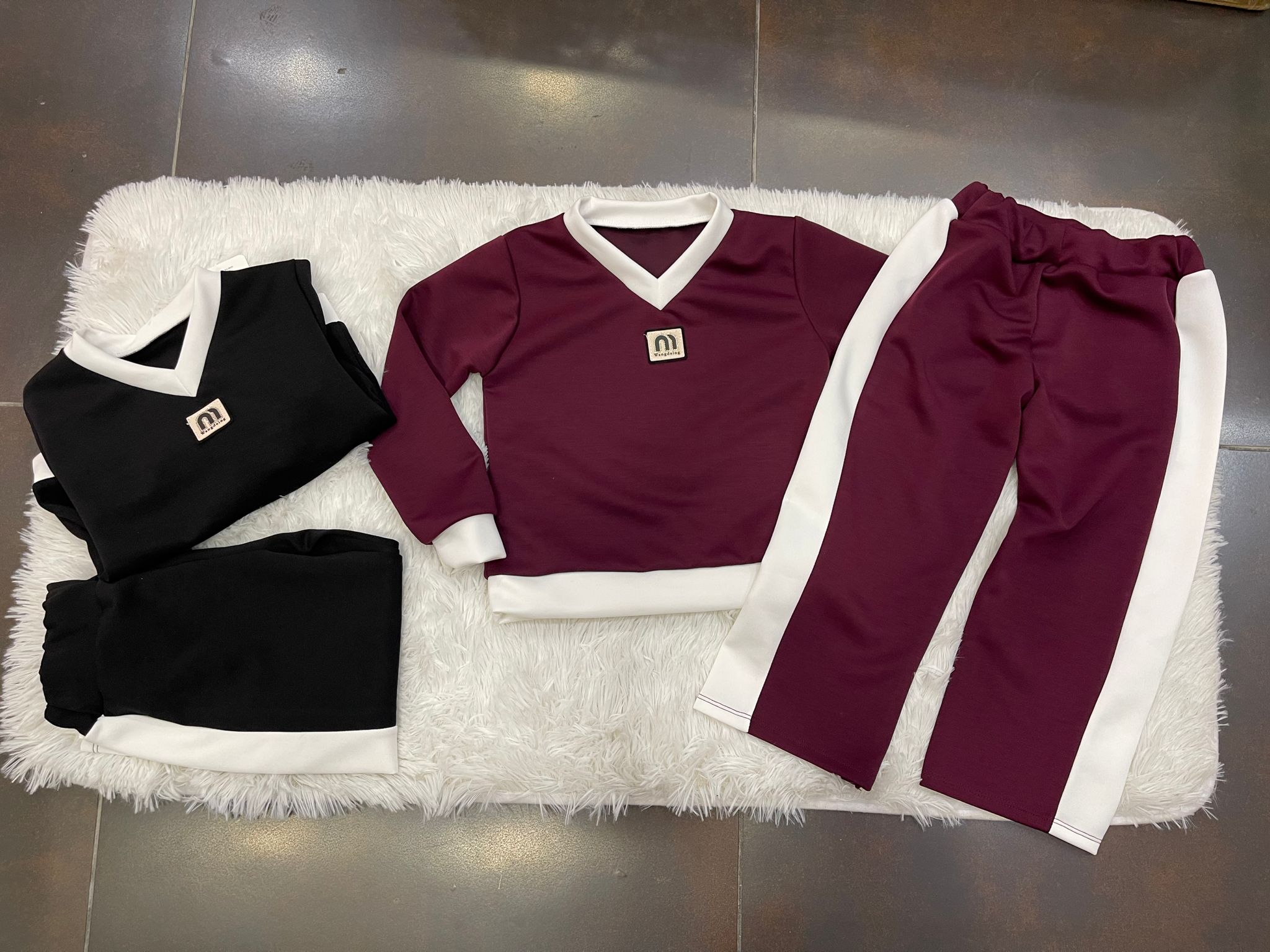 Tuta bimba modello miu