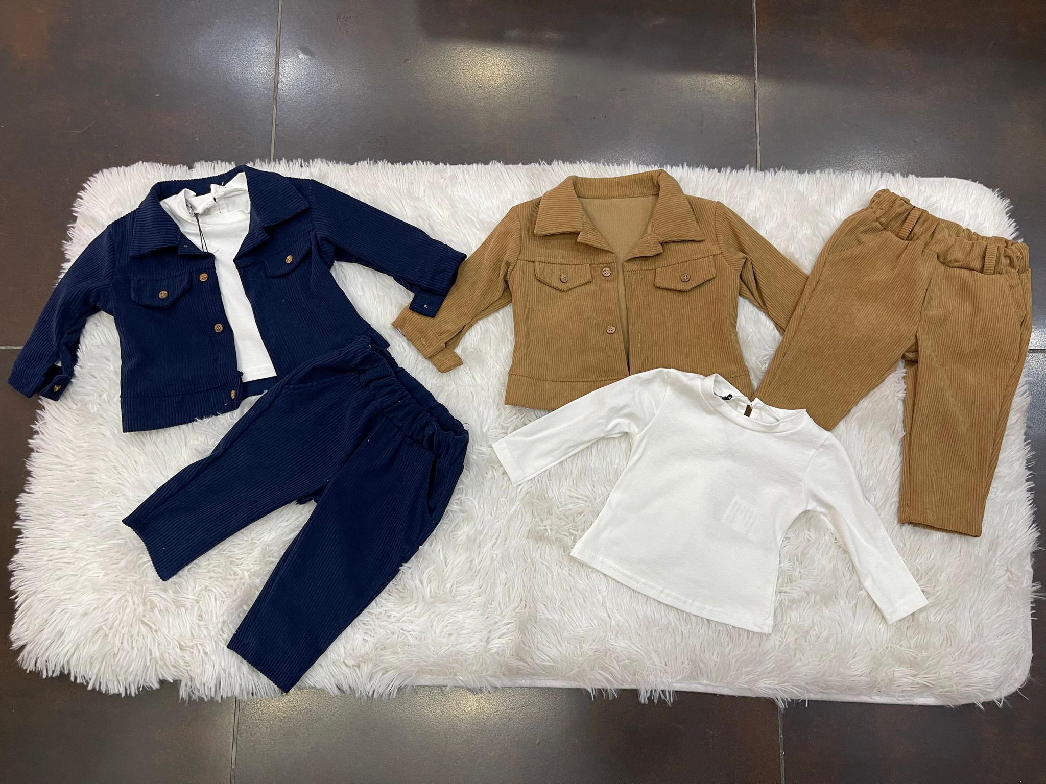 Completo beby 3 pezzi velluto costina