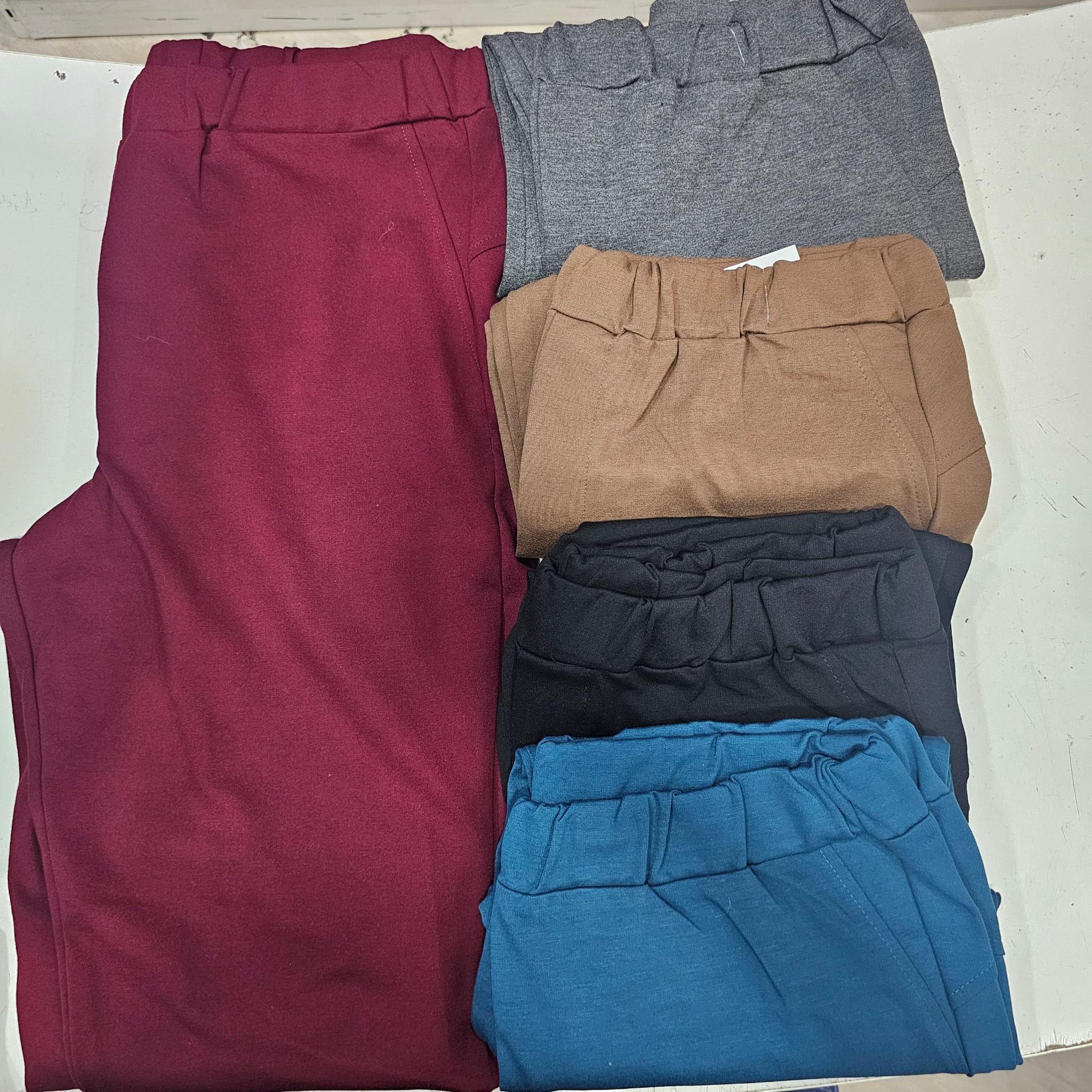 Pantalone moda rossella modello liu jo punto Milano