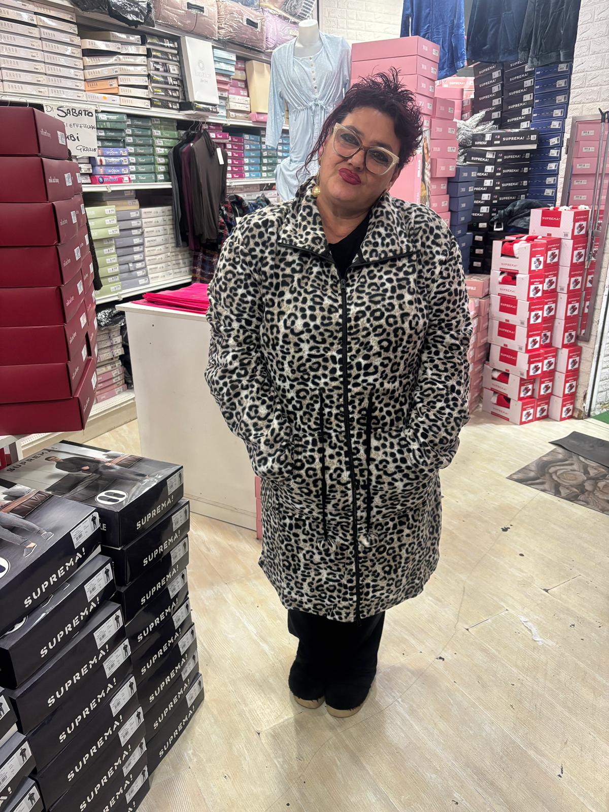 Vestaglia maculata zip pon pon imbustata