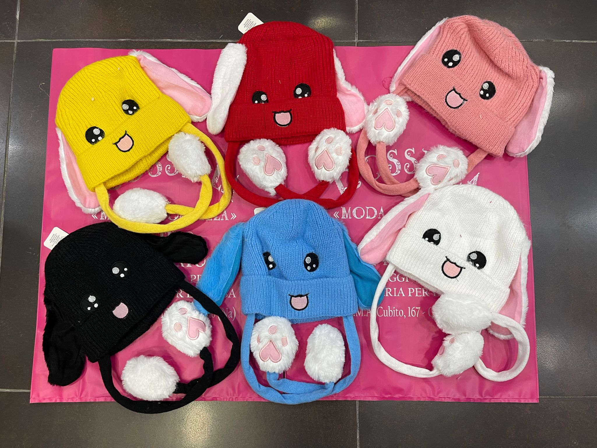 Cappello con orecchie che si muovono bimbi faccina simpatica