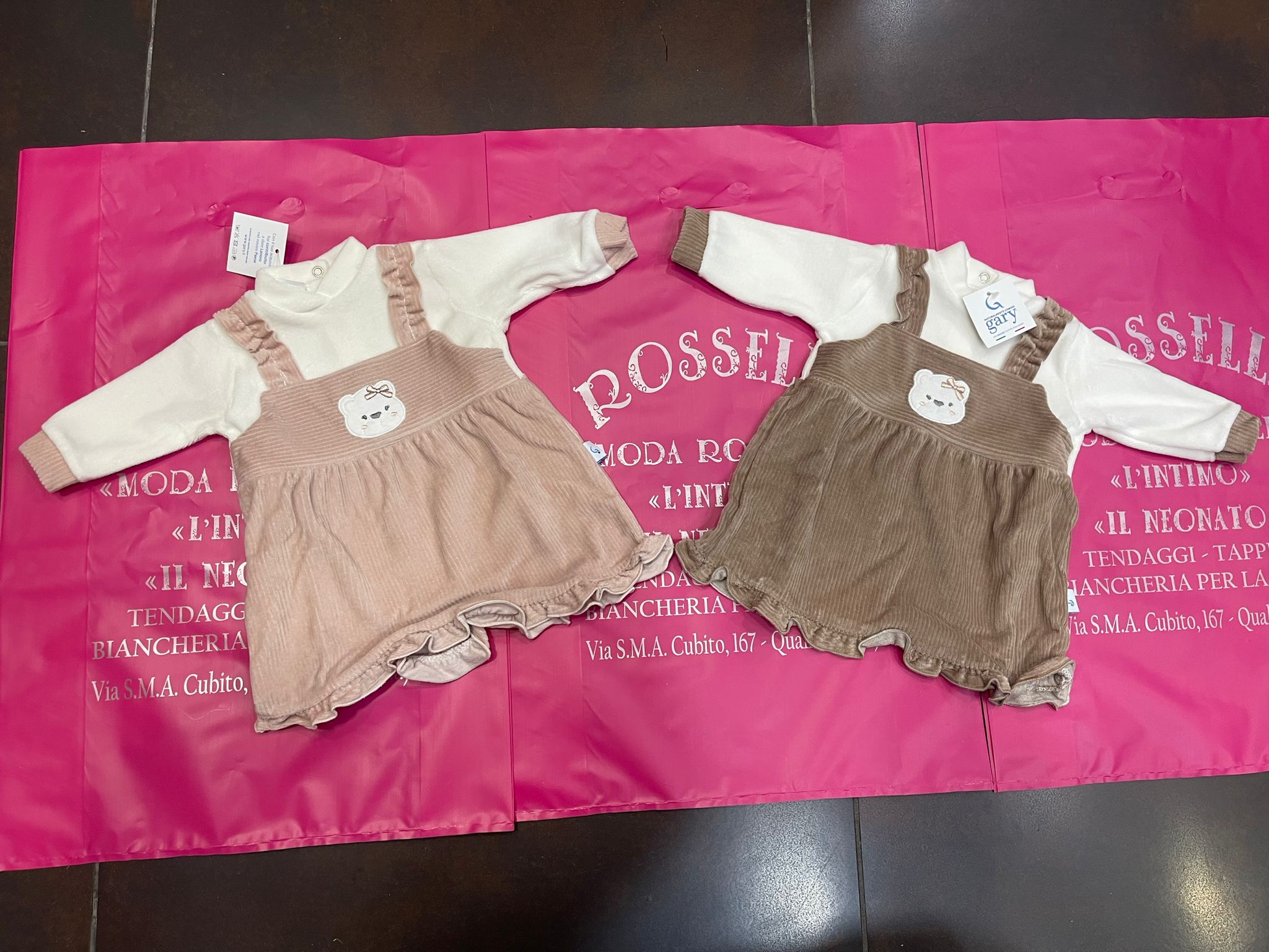 Vestitino in velluto neonata