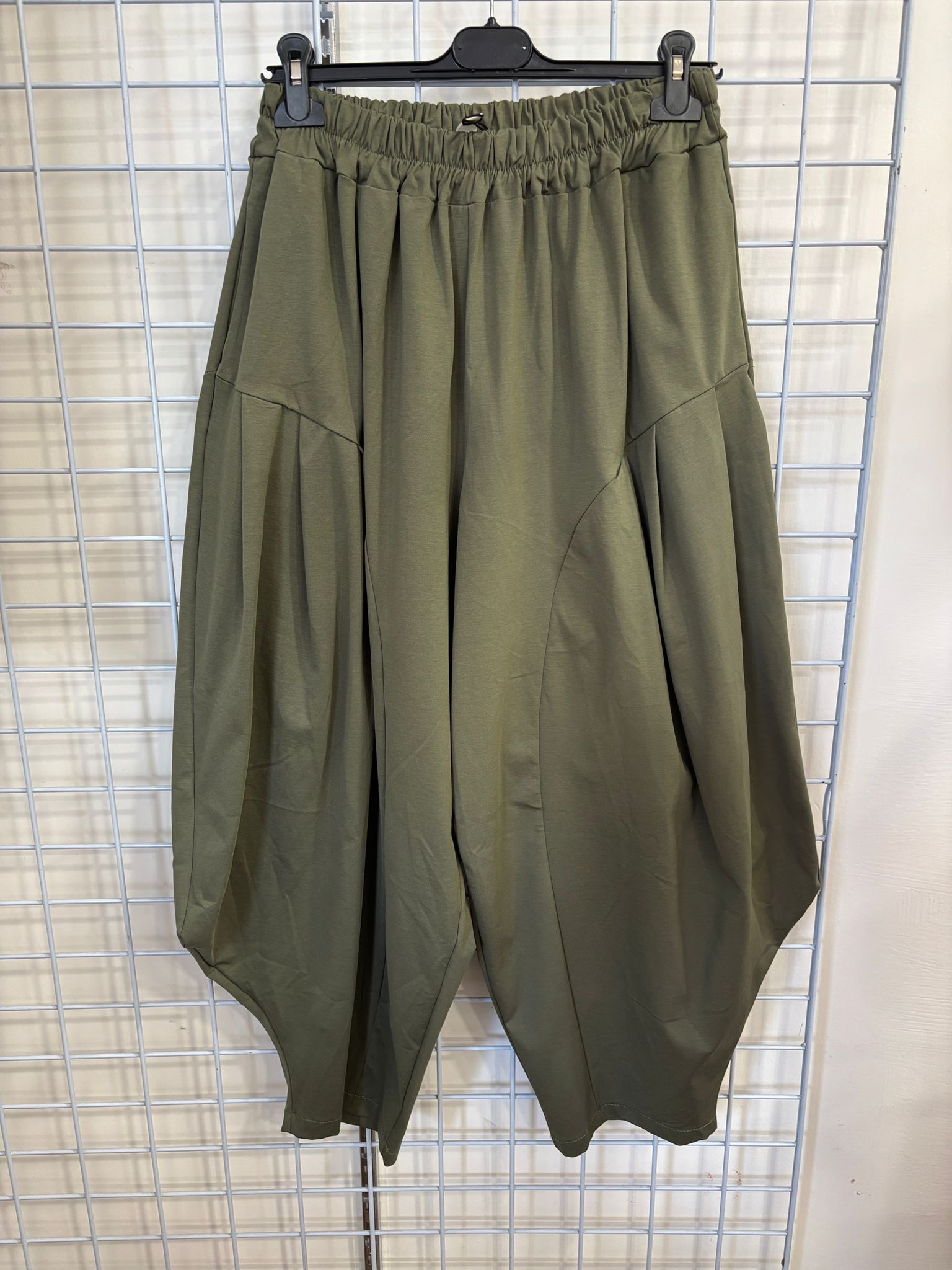 Pantalone aladdin in punto milano