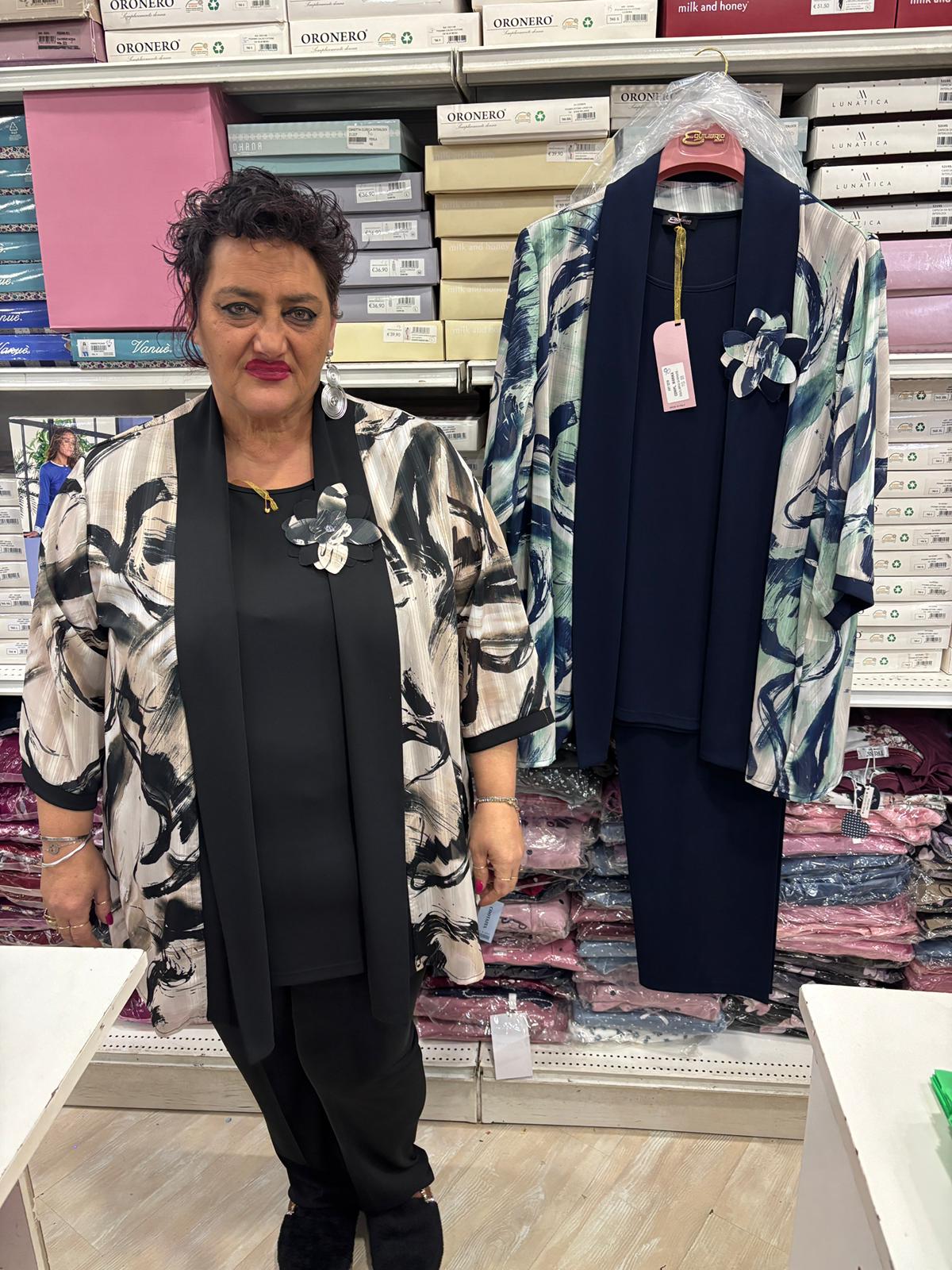 Completo equilibrio 3 pezzi canotta spolverino pantalone dettaglio fiore georgette viscosa