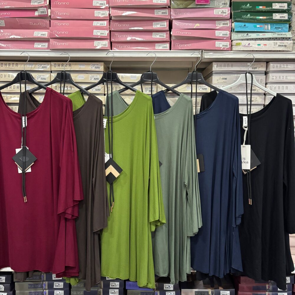 Maglia a ruote con collana in viscosa - bordeaux