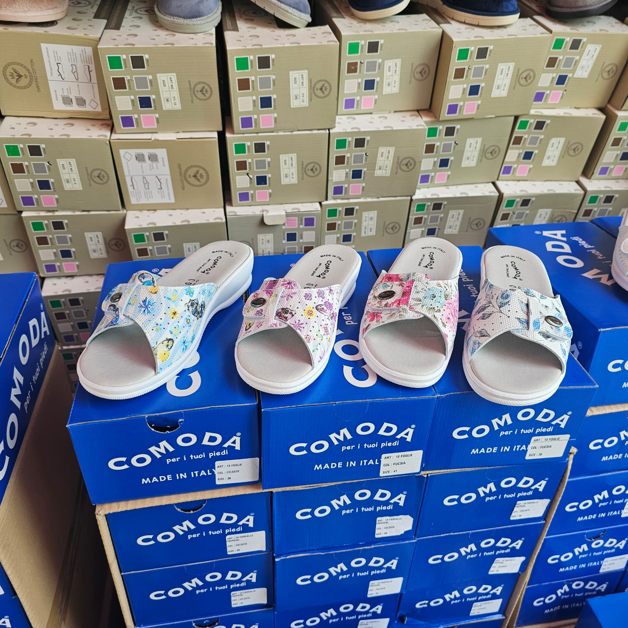 Pantofole donna aperte strappo fantasia