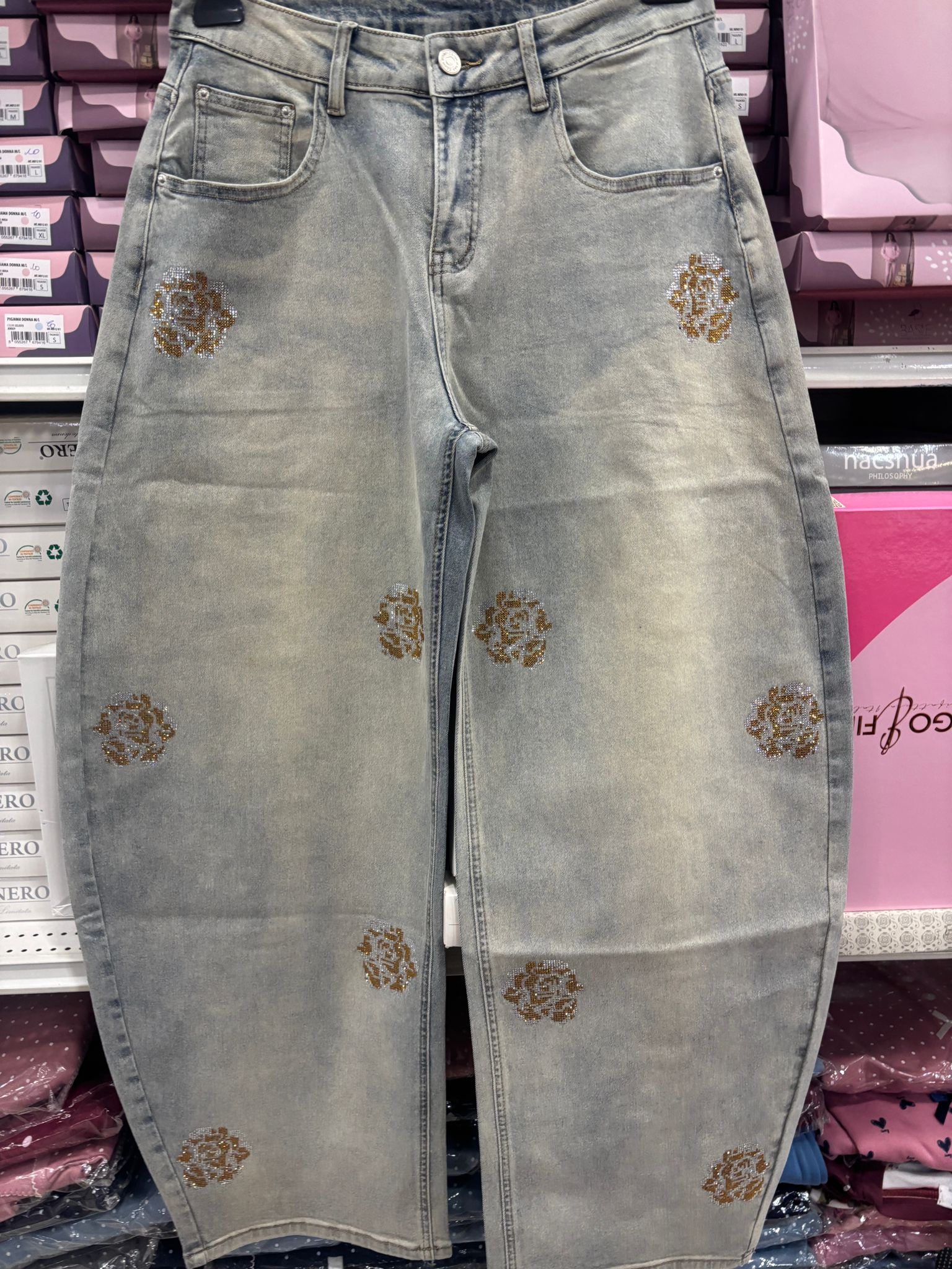 Jeans bullon super elastico dettaglio fiore strass