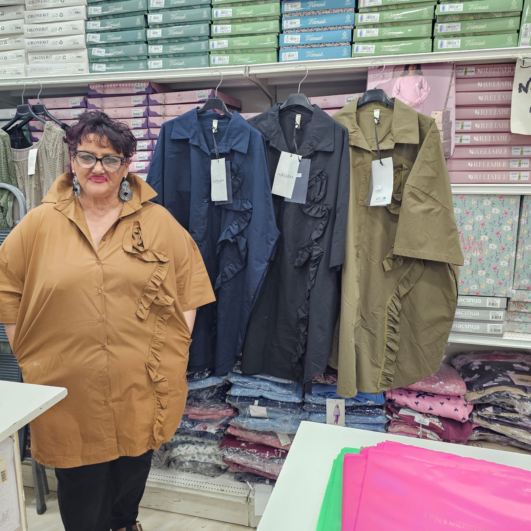 Camicione con tasche e decori in cotone 100%