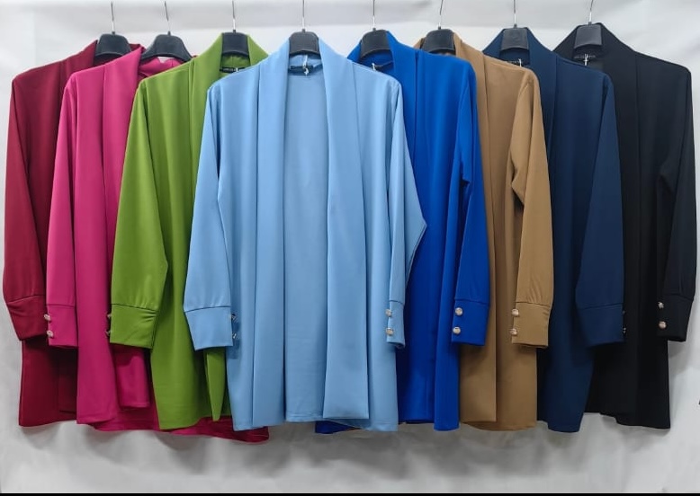 Blazer lungo con dettaglio bottone polsi