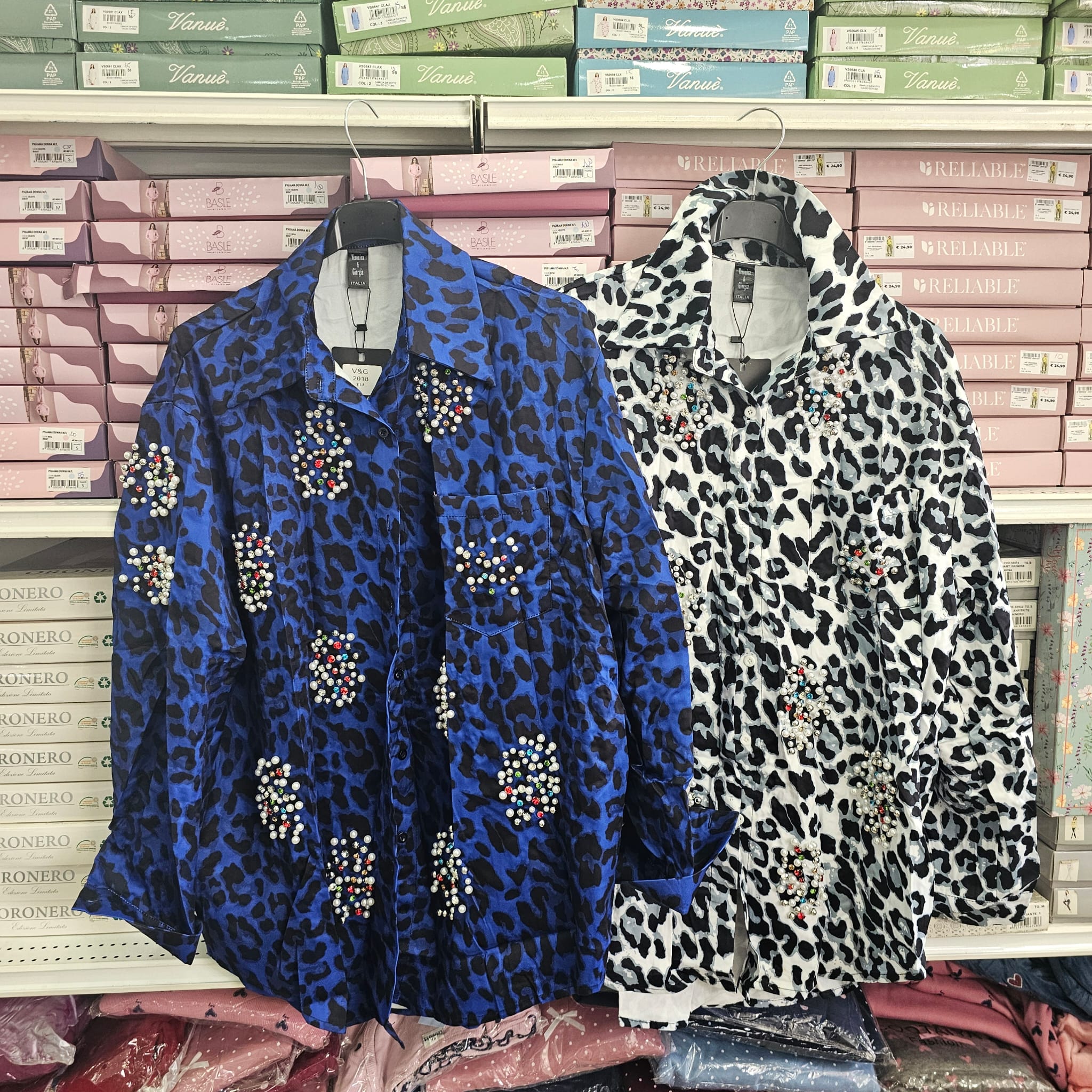 Camicia francese maculata con strass e perle