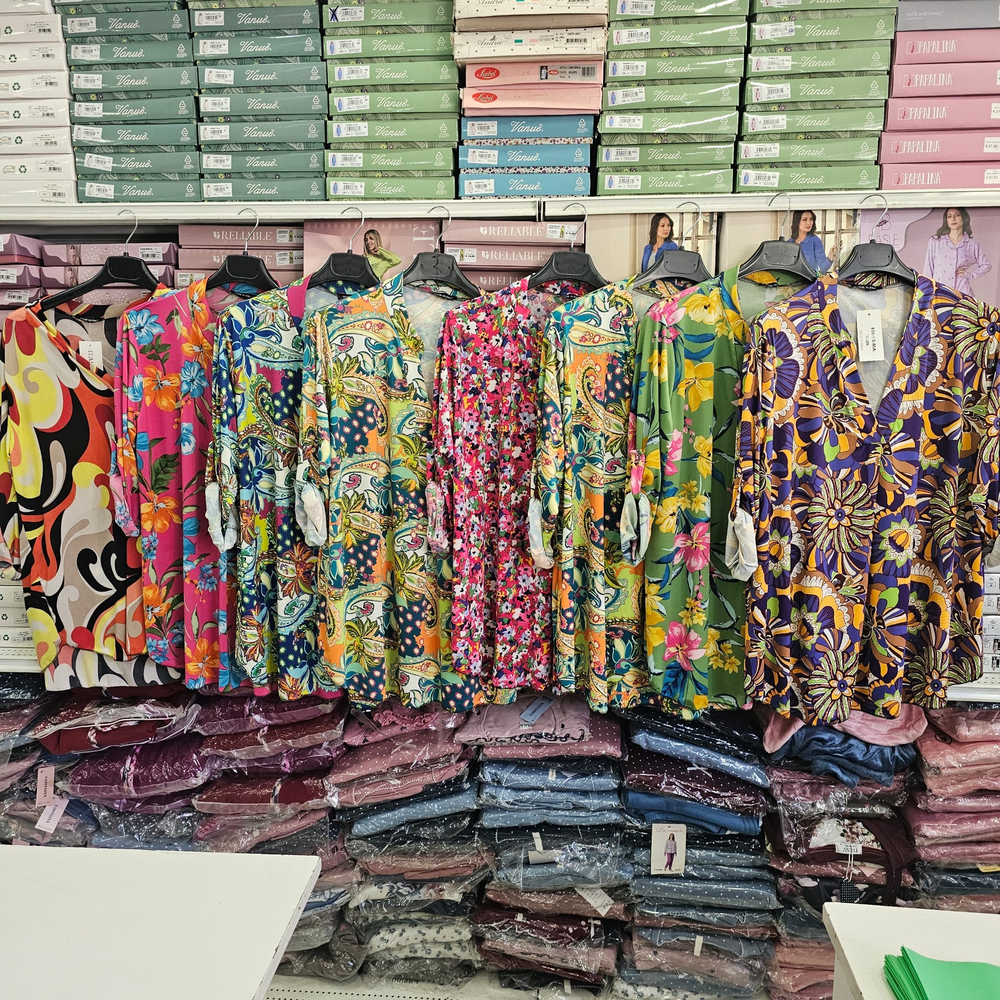 Casacca in viscosa con bottoncino al gomito