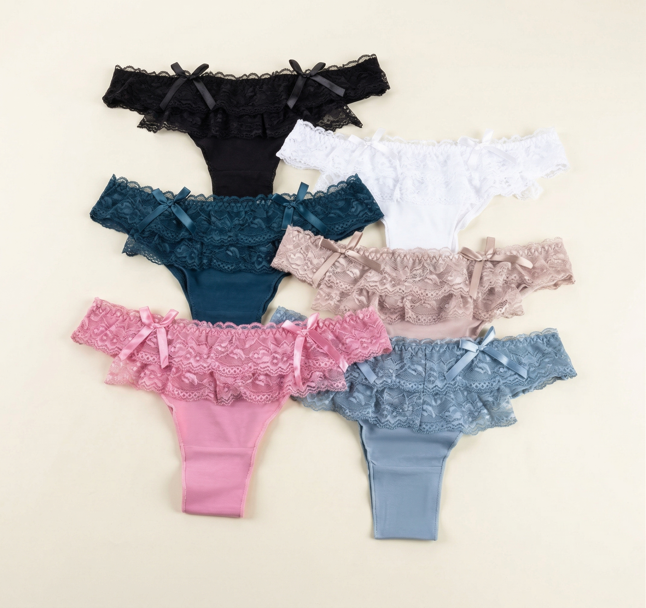 Brasiliana donna pizzo e modal